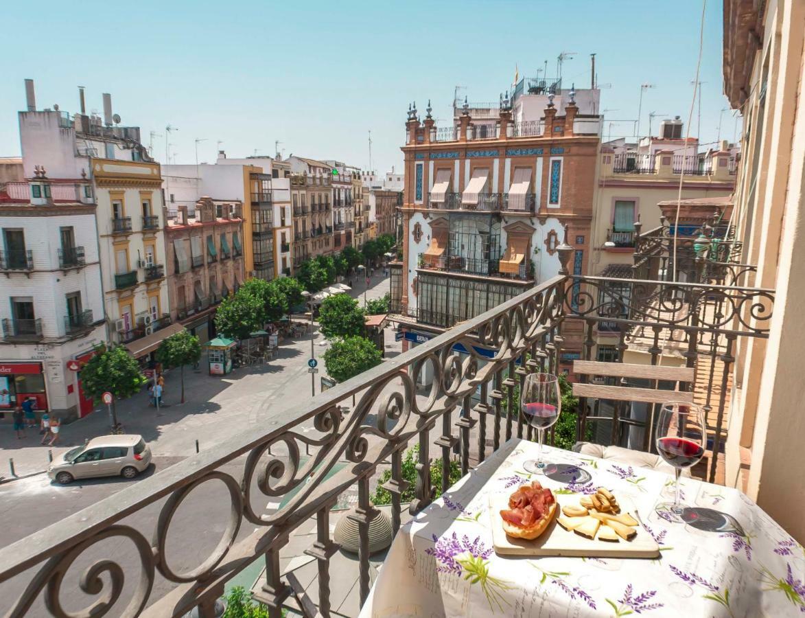 Apartamento Triana Sky View By Valcambre Sevilla Exterior foto